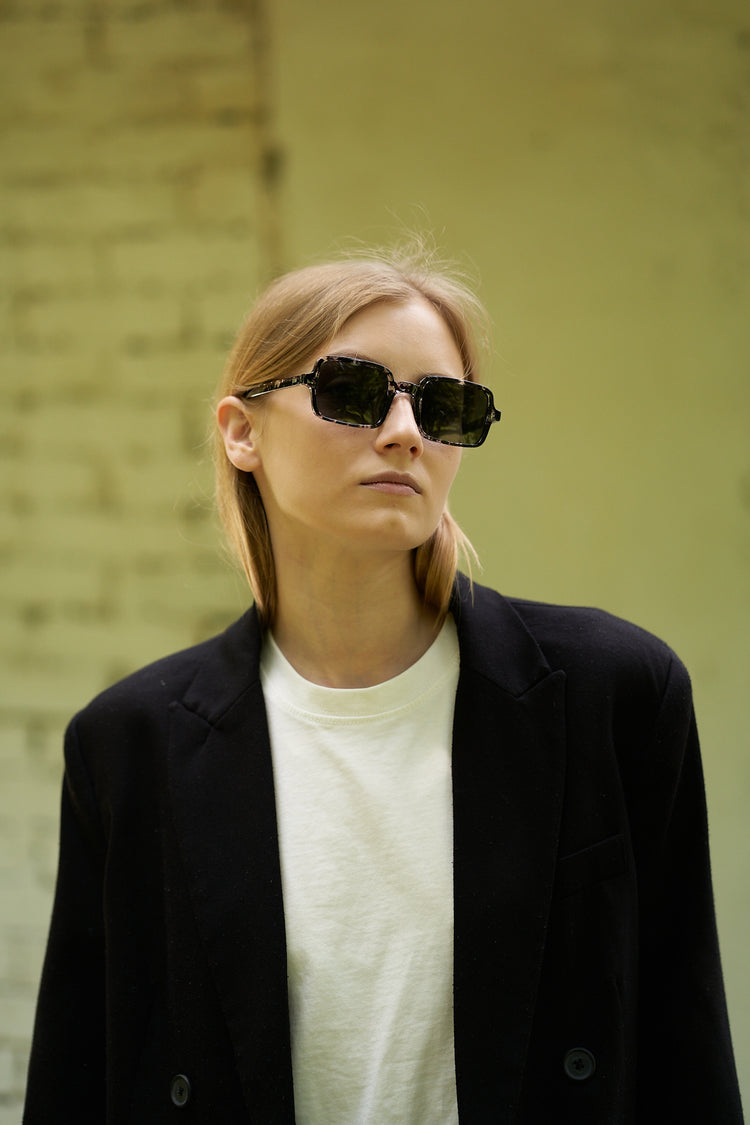 PASCAL - BLACK TORTOISE / SMOKE